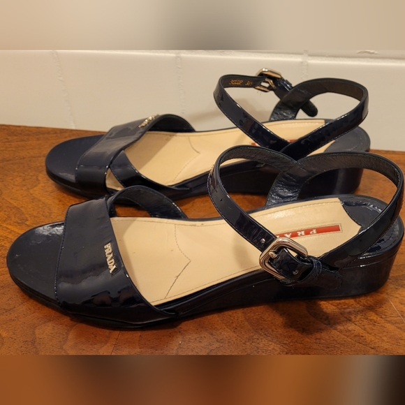 PRADA EUC Navy Blue Patent Leather Low Wedge Sandal Sz 38 1/2 - Picture 5 of 13